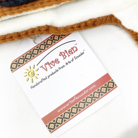 Youth Capybara Animal Hat from Ecuador - Picture 7 of 10